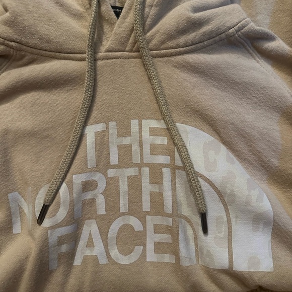 The North Face Beige Logo Hoodie – Women’s Medium - Picture 2 of 5
